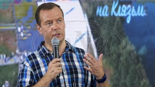 Medvedev upozorava