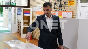 Glasao Savo Manojlović