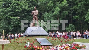 Otkriven spomenik Leovcu