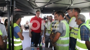 Ispit, pa ručak sa radnicima