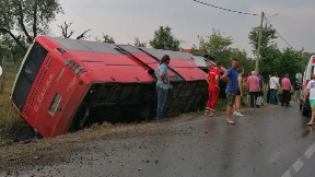Sleteo autobus, ima povređenih