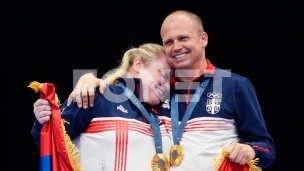 Po 200.000 evra za medalju