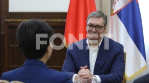 Vučić baca prašinu u oči