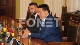 Mudrom politikom na napade