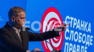 U Parizu o vlasti i litijumu