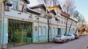 Učenik izbo devojčicu