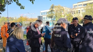 Građani daju izjave policiji