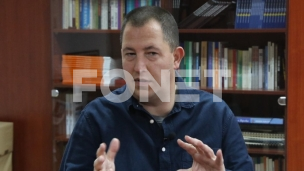 Rušenje Vučića je daleko