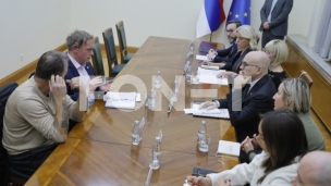 Unapređenje položaja gluvih