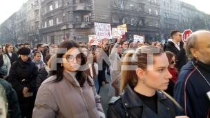 Bunt mladih se ne može smiriti