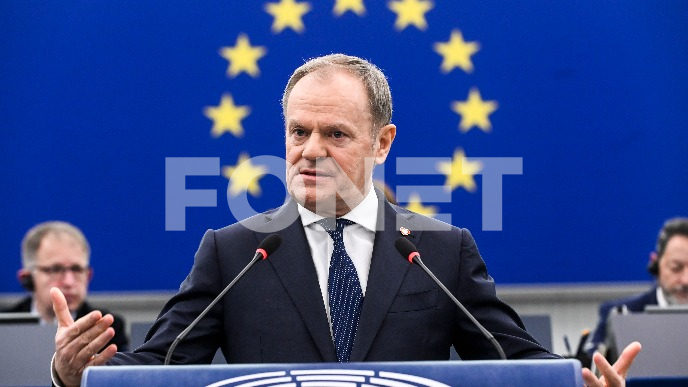 Tusk: Podržati Trampa