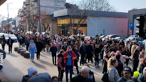 Tišina i protesti podrške