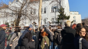 Studenti stigli ispred SLD