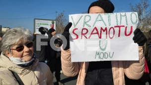 Krenula kolona iz Zemuna 
