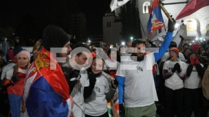 Maratonci stigli ispred Hrama 