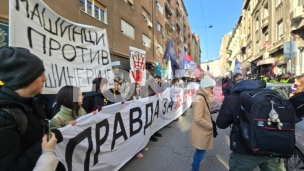 Ograđivanje od politike 