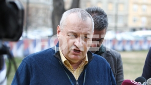 Sednica je farsa 