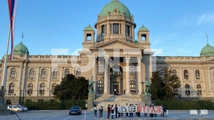 Transparent ispred Skupštine