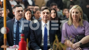 Ruše nas američki zaverenici