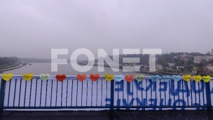 Za 16 žrtava 16 belih ruža