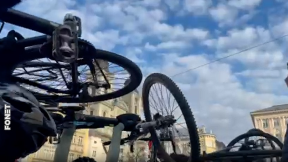 Biciklisti na pola puta