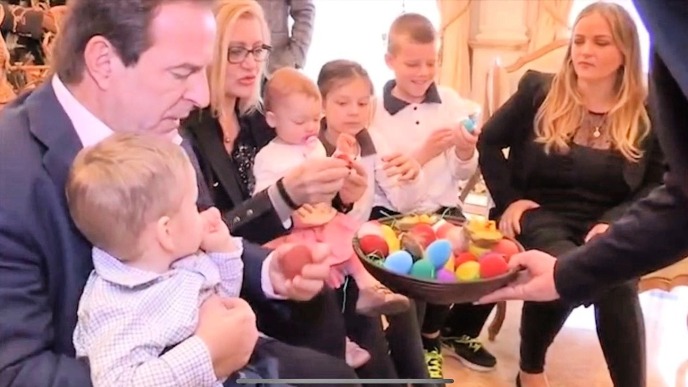 Bogoljub Karić čestitao Uskrs