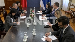 Vang Ji čestitao Đuriću