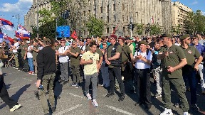 Okupljanje ispred parka