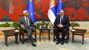 Počeo sastanak Vučića i Košte