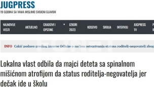 Protest ispred opštine