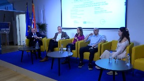 Srbija na raskrsnici