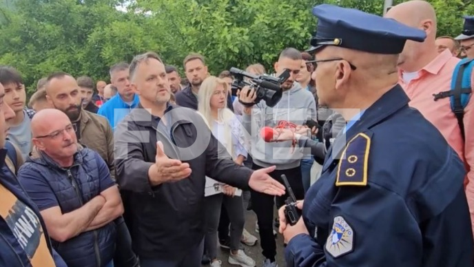 Traže vraćanje sportske hale 