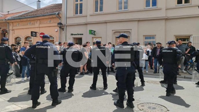 Doček za premijera Macuta 