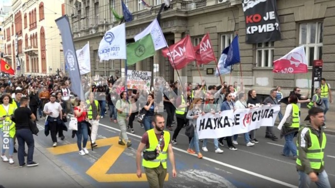 Okupljanje na Savskom trgu