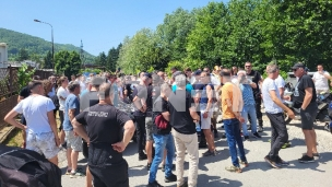 Građani kod firme i stovarišta 