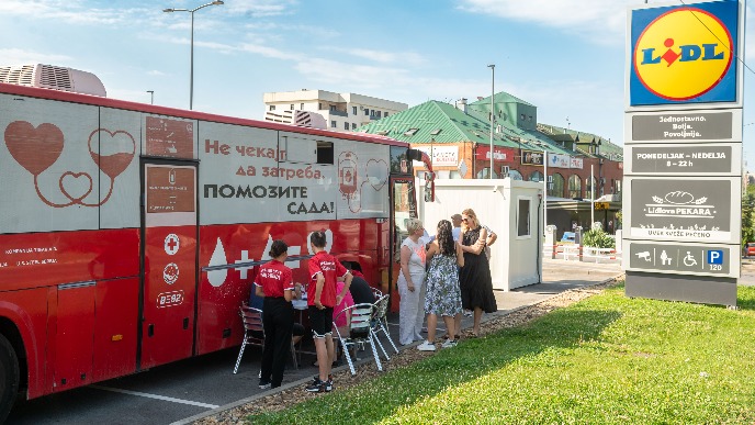 Davanje krvi ispred Lidl