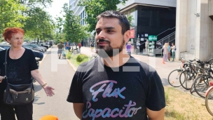 Niko nije skrnavio zastavu