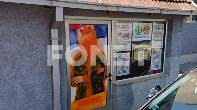 Napad na prostorije stranke 