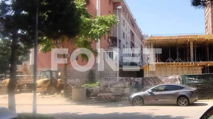 Stanari se bore, Šapić se slika 