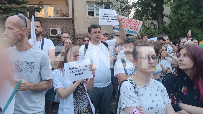 Skup podrške uhapšenom lekaru