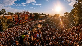 Tvrđavu večeras osvajaju legendarni Sex Pistols