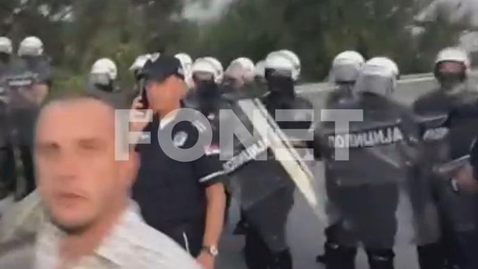 Policija čuva narodno veselje 