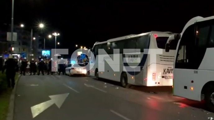 Zaustavljena kolona autobusa