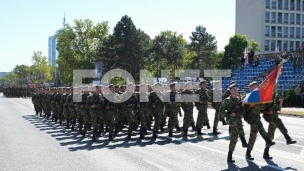 I crnogorska vojska na paradi