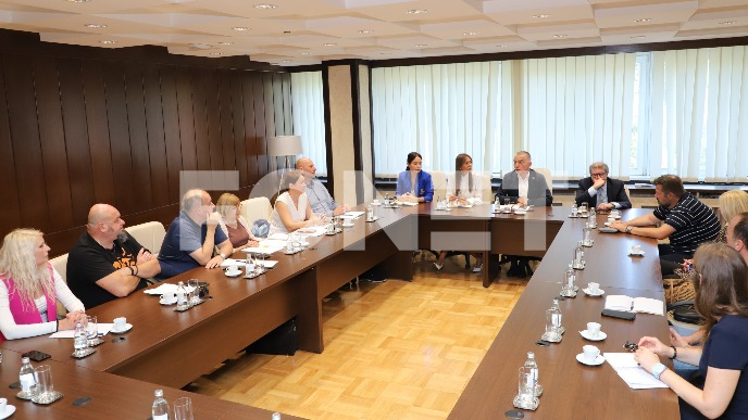 Pravosudna administracija