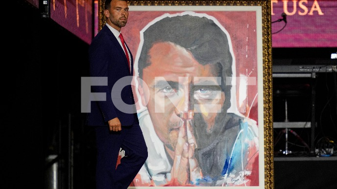 Oskrnavljen Kirkov mural