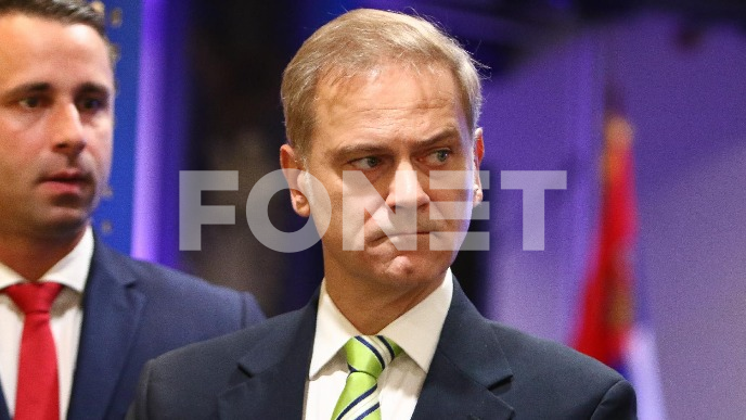 Stefanović: SNS treba zabraniti