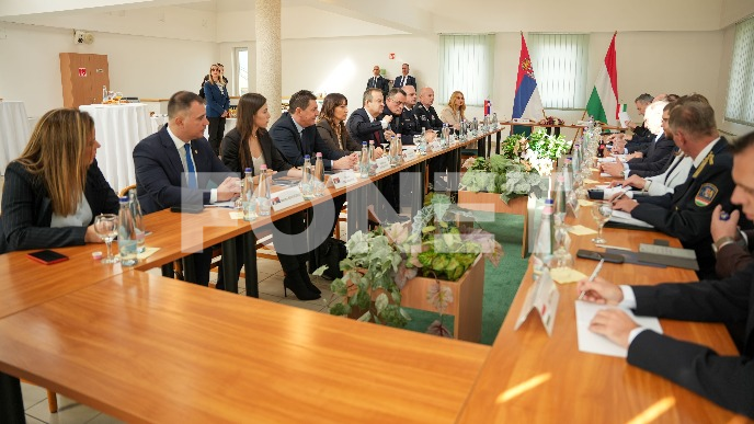 Saradnja sa Mađarskom
