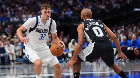 San Antonio - Dalas 125:92