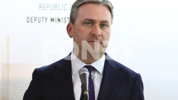 Izvrtanje istine u Hrvatskoj Izvrtanje istine u Hrvatskoj